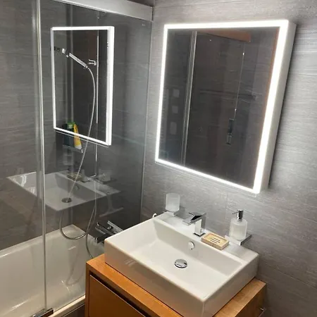 דירה Stylish Modern Family Close To The Lifts לאקס